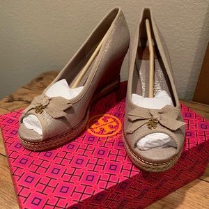 Tory Burch Jackie 2 Wedge size 8.5